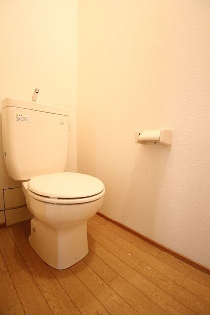 トイレ　別室の参考写真です。※現況優先