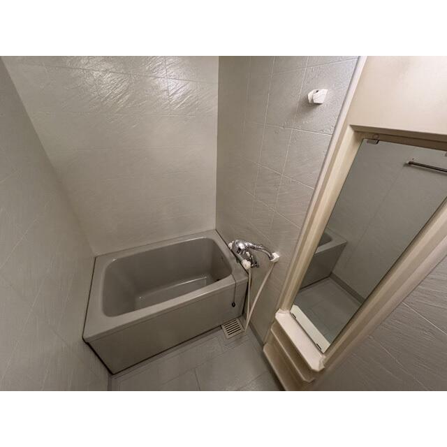 バス・シャワールーム　清潔感のある快適バスルーム♪