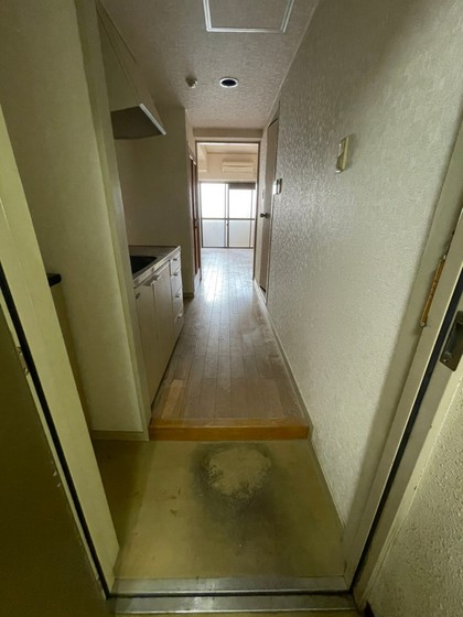 玄関　※別号室の写真です