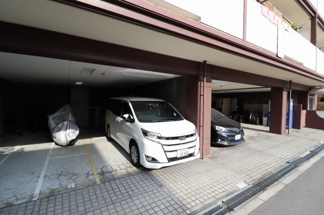 駐車場　駐車場があります