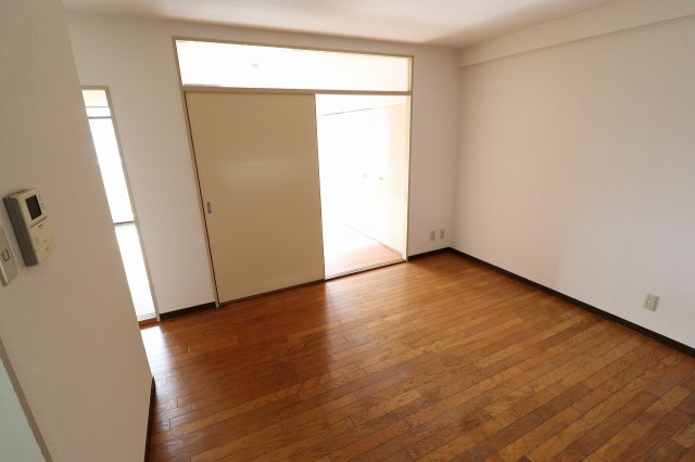 その他部屋・スペース　明るい洋室です