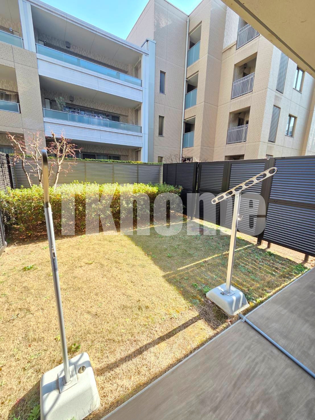 バルコニー　専用庭付き