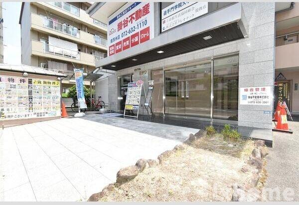 エントランス　落ち着いたエントランスです