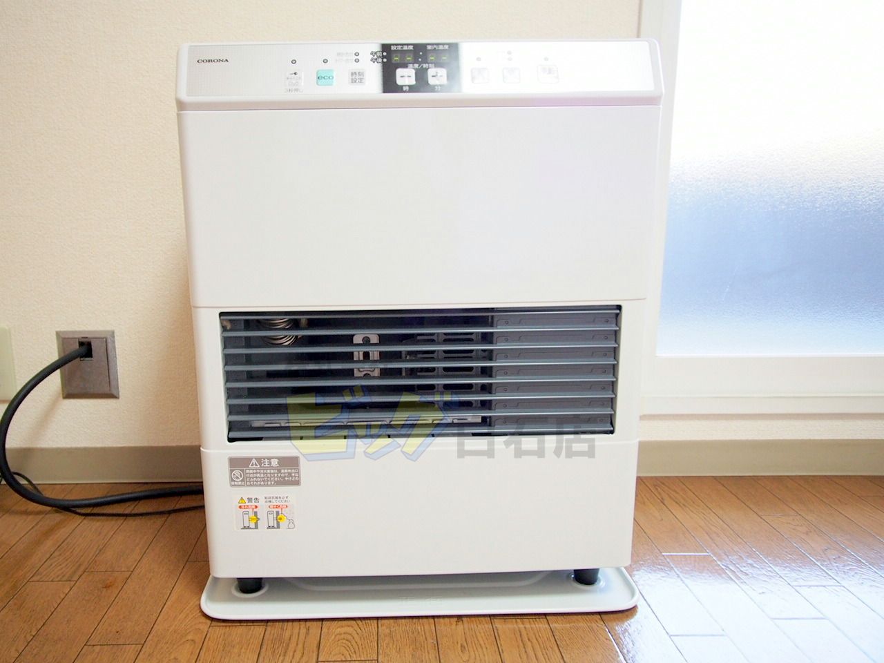 その他設備　灯油ストーブ・エアコン付きです♪