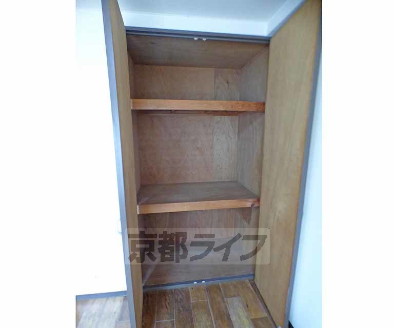 収納　天井高で大容量のクローゼットです。