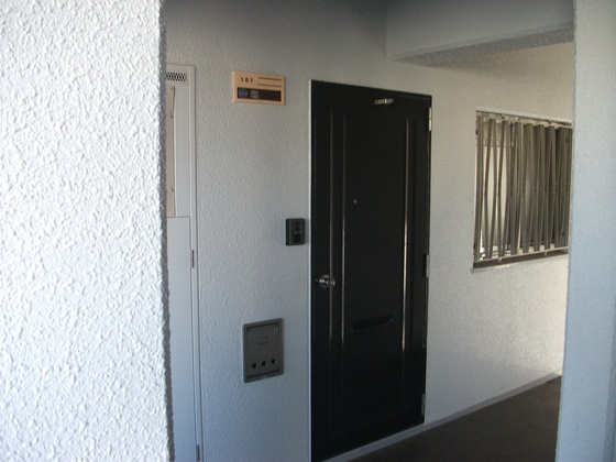 玄関　他号室のお写真です