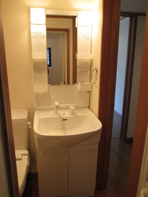 洗面設備　★日大学生お勧め物件！広いロフト付き！駅近くて通学も買い物…