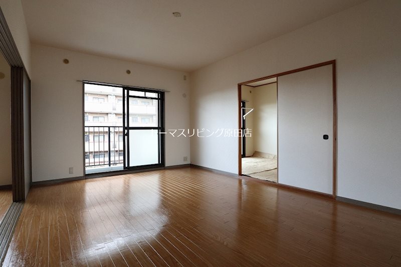 居室・リビング　302号室写真