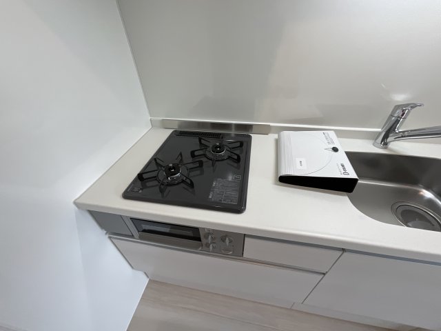 キッチン　コンパクトなキッチンで掃除もラクラク