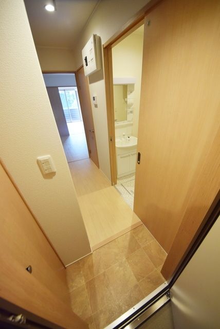 玄関　★★日当たり良好★★