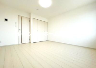 居室・リビング　建築中のため同管理会社別部屋参考写真となります。