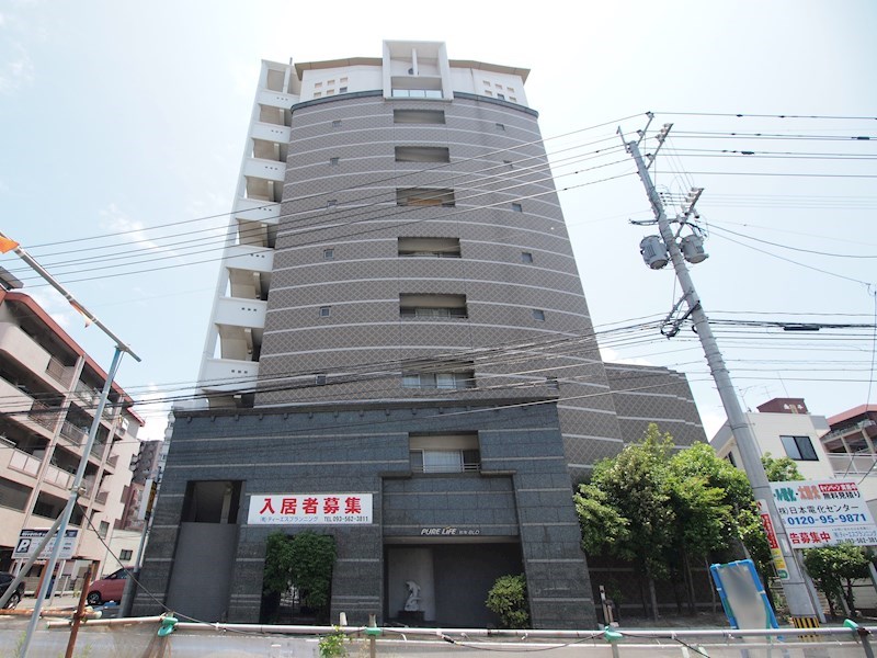 建物外観　お洒落で目立つ外観です