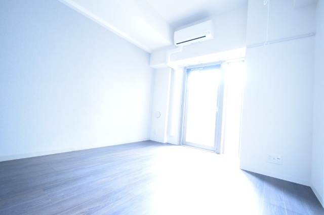 居室・リビング　綺麗なフローリングのお部屋