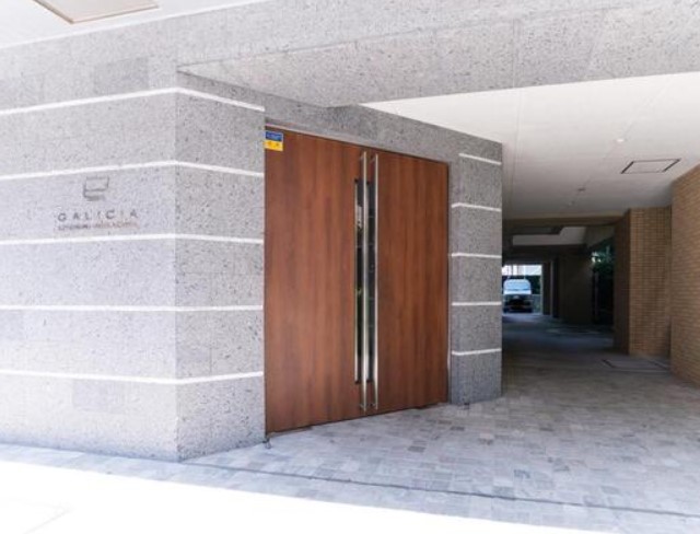 エントランス　エントランス