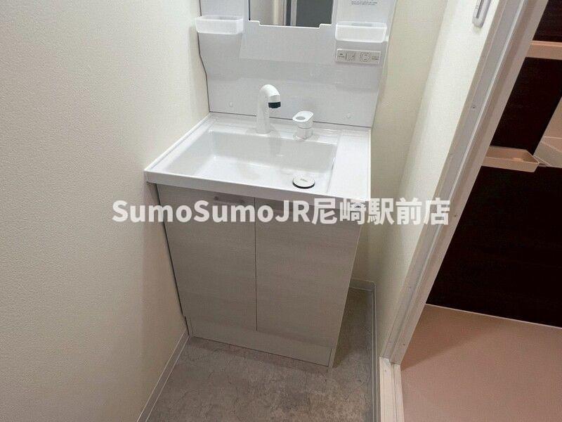 洗面設備　広い洗面スペース