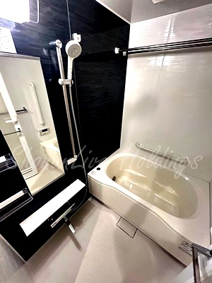 バス・シャワールーム　浴室乾燥機付き♪