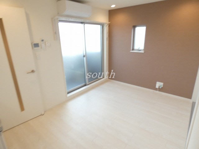 居室・リビング　洗練された清潔感漂う清楚な仕上がり