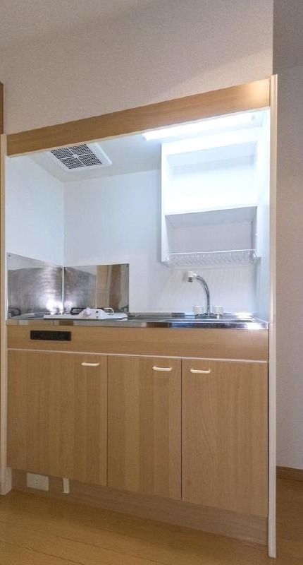 キッチン　収納付きで使いやすそうですね