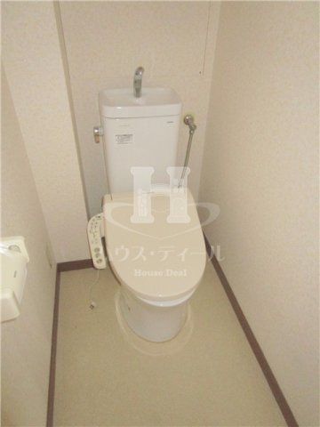 トイレ　別号室参考写真です