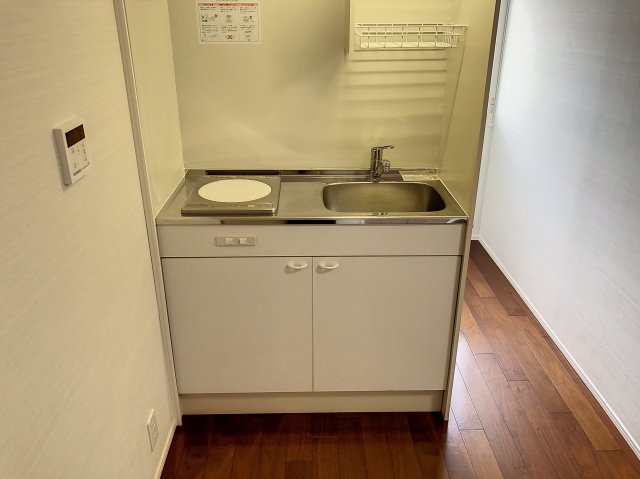 キッチン　コンパクトなキッチンで掃除もラクラク