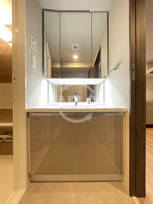 洗面設備　リヴェント難波ウエスト　独立洗面台