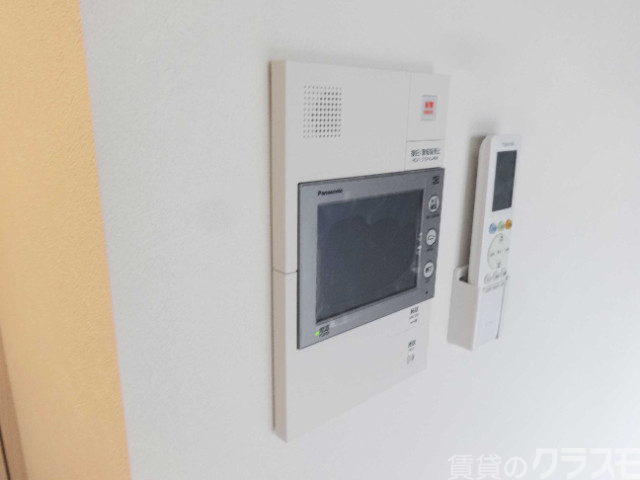 セキュリティ　来客時は画面で確認ができます。