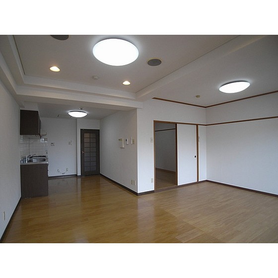 居室・リビング　ＬＤＫ１８帖