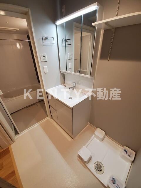 洗面設備　脱衣スペースもあります