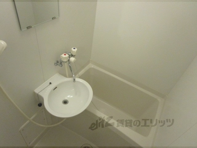 バス・シャワールーム　バス