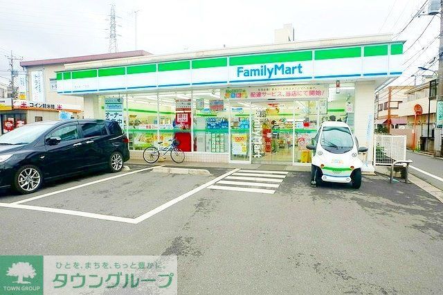 コンビニ　ファミリーマート南大泉一丁目店（コンビニ）まで690m