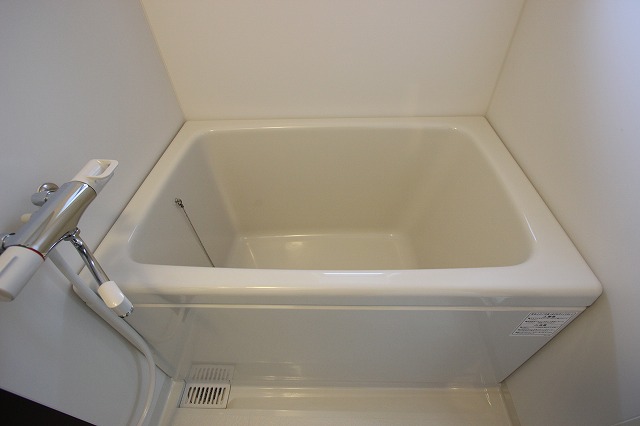 バス・シャワールーム　同物件別号室のものです。