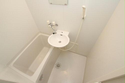 バス・シャワールーム　雨でも安心☆浴室乾燥機付き♪