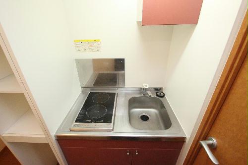 キッチン　電気コンロで楽しくお料理＾＾*)