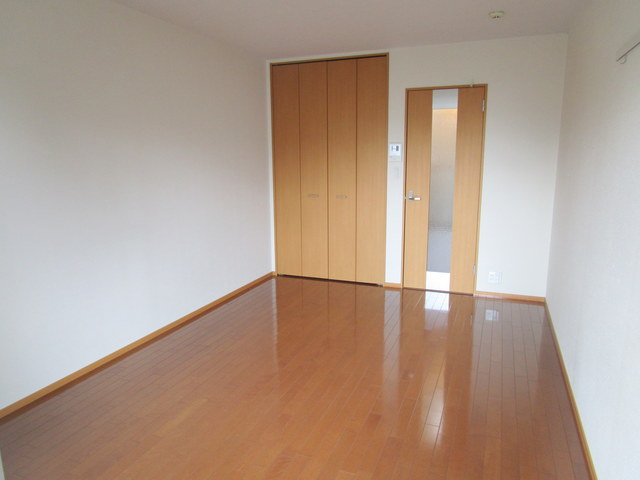 その他部屋・スペース　7.2帖あり開放感のある洋室