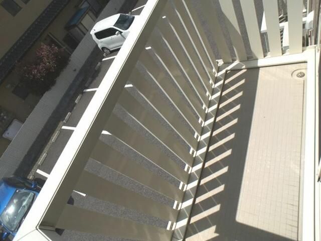 バルコニー　写真は別の部屋のものです。