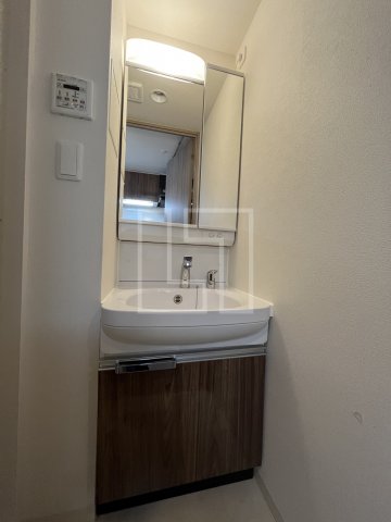 洗面設備　プレサンス南堀江　独立洗面化粧台