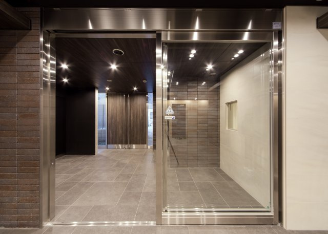 エントランス　弊社は都内全域の物件をご紹介可能です！