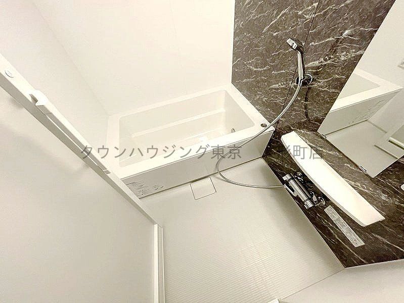 バス・シャワールーム　お問合せは(株)タウンハウジングレジデンス事業部までお問合…