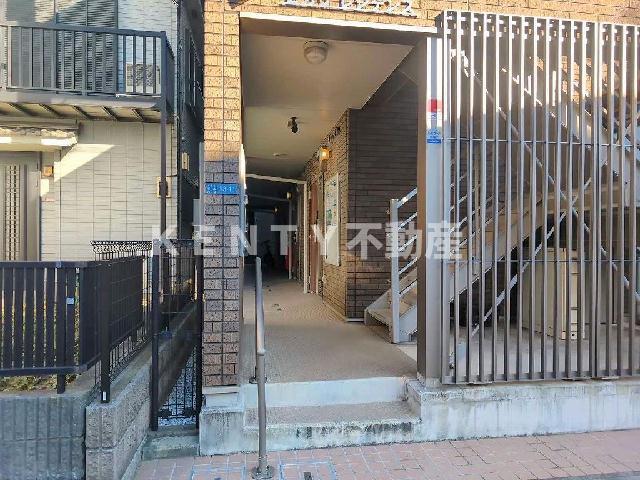 エントランス　建物の内部です