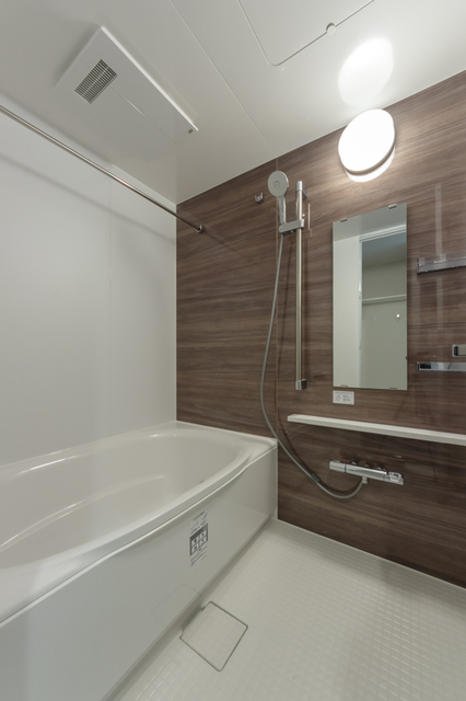 バス・シャワールーム　※写真は同タイプ住戸です。