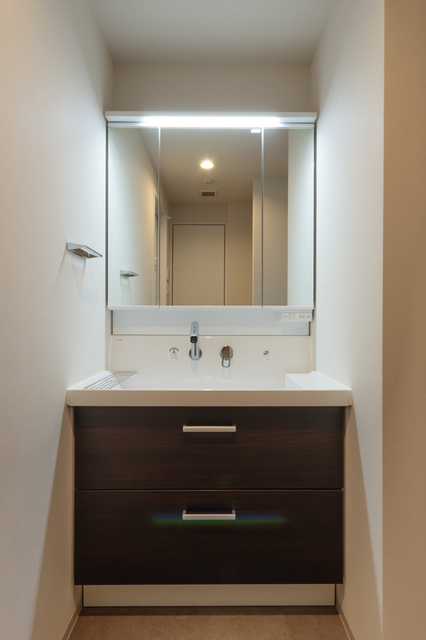 洗面設備　※写真は同タイプ住戸です。