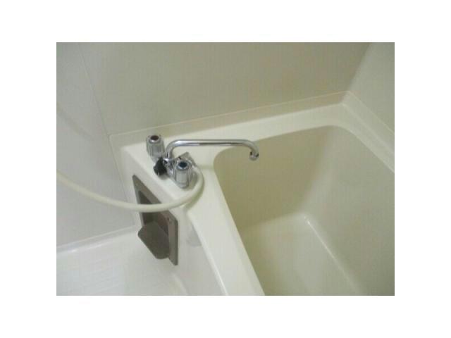 バス・シャワールーム　※写真は同じマンションの違う部屋のものになります。