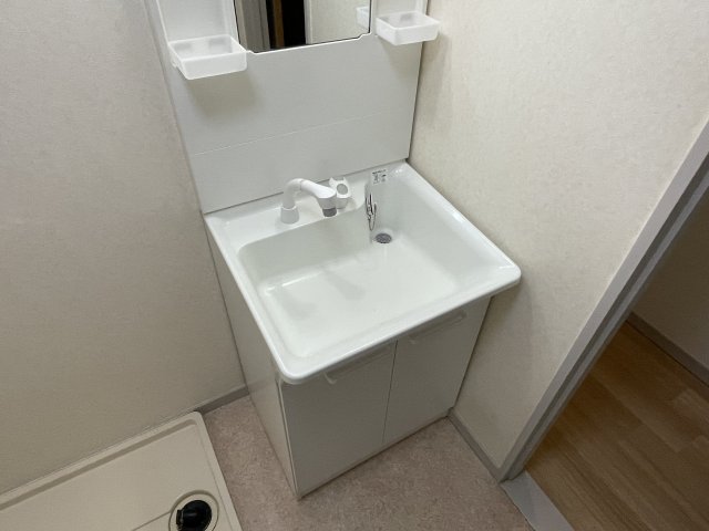 洗面設備　※別号室参考写真です