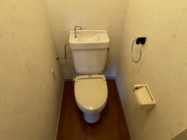 トイレ　※別号室参考写真です