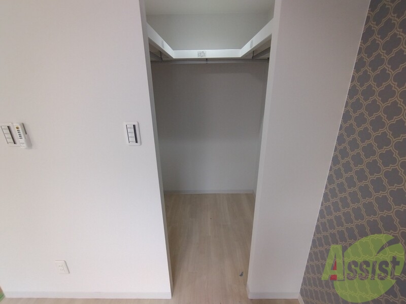 収納　寝室の収納です。部屋がすっきり片付きます。