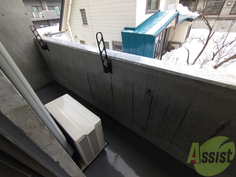 バルコニー　バルコニーです。洗濯物を干したり一息ついたりできますね！