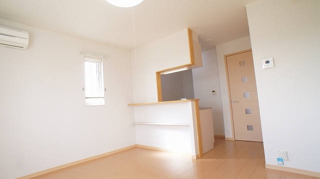 居室・リビング　10帖