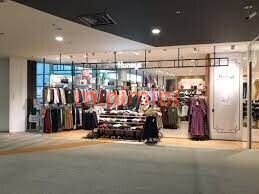 ショッピングセンター　ハニーズイオンモール茨木店（ショッピングセンター）まで2207m