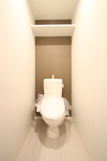 トイレ　※同間取り別室の参考写真です