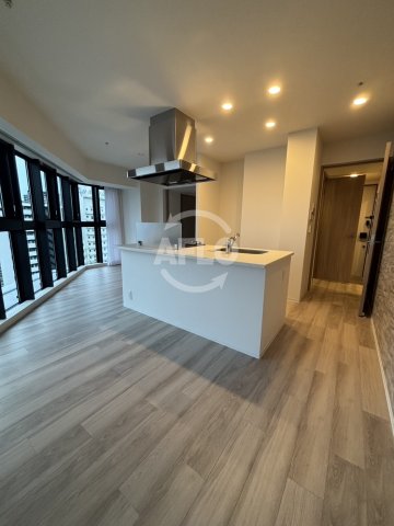 居室・リビング　コンフォリア・リヴ本町WEST Q　居間・リビング